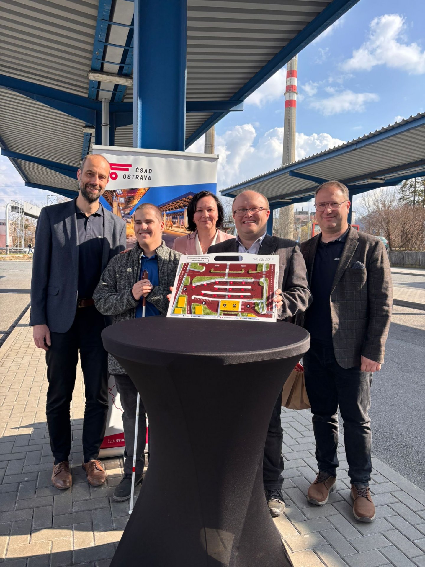 ČSAD Ostrava zlepšuje přístupnost autobusových nádraží pro cestující s handicapem 